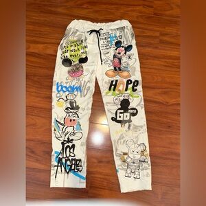 Women’s Disney Mickey Mouse Cartoon Graphic Joggers graffiti White made in Italy